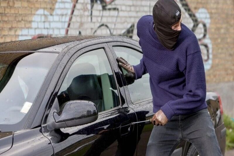 دستگیری سارق وسایل خودرو درکرج ؛ کشف ۳۵ فقره سرقت