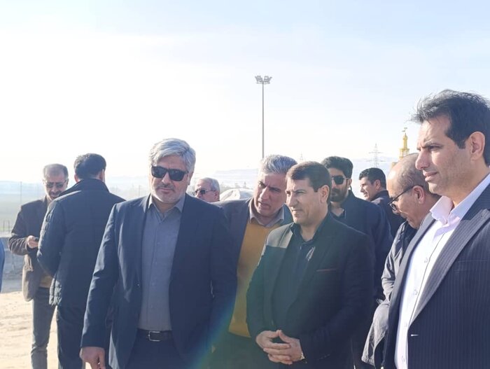 کنارگذر جنوب غربی شهر ایلام در دست اجر است