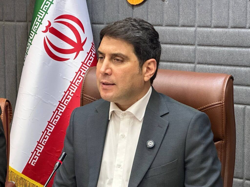 استاندار کردستان: دستگاه‌ها آماده مقابله با مشکلات ناشی از بارش برف و کولاک باشند