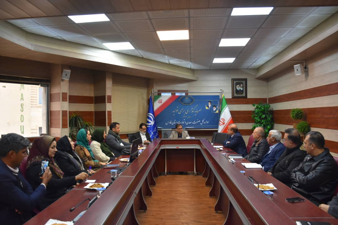 فارس پیش قدم شد؛ نقشه راه نجات فرش دستباف با وعده تسهیلات و خانه‌فرش