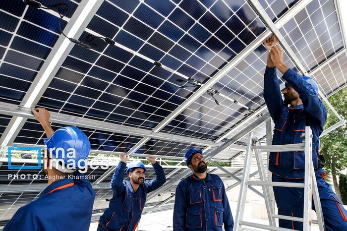 شتاب چرخهای توسعه مزارع انرژی خورشیدی در زنجان