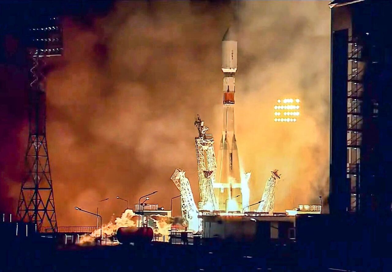 سه ماهواره ایرانی به فضا پرتاب شدند + فیلم