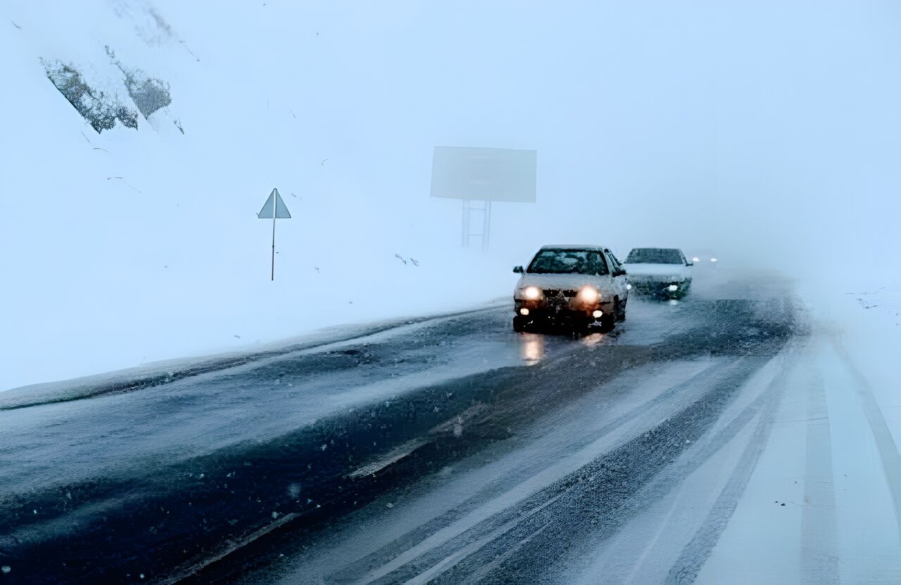 بازگشایی محور دهق در گلپایگان/ محور هنده به رضاآباد همچنان مسدود است