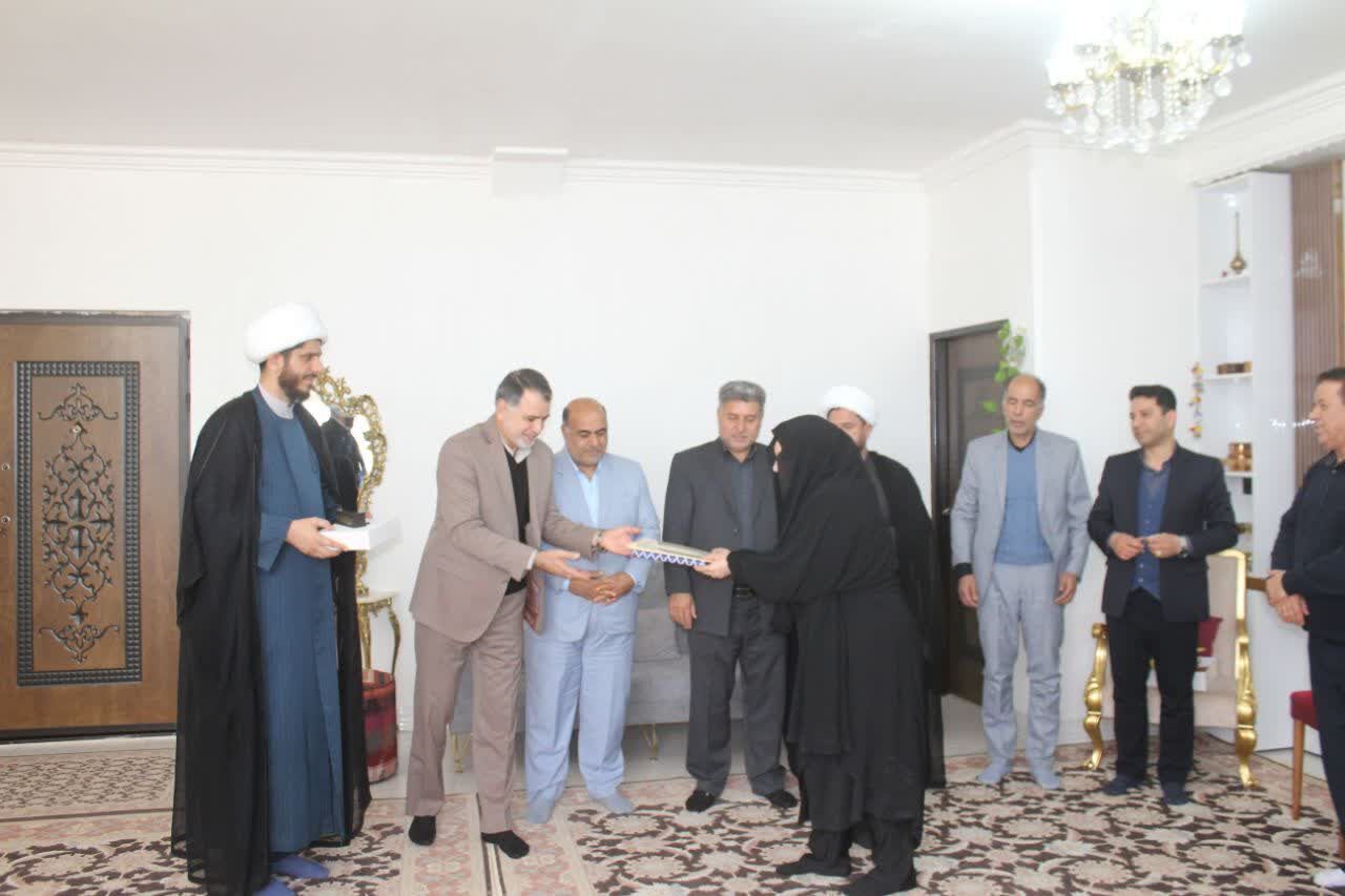 شهدا بهترین الگوی فداکاری ایثار و ولایتپذیری هستند