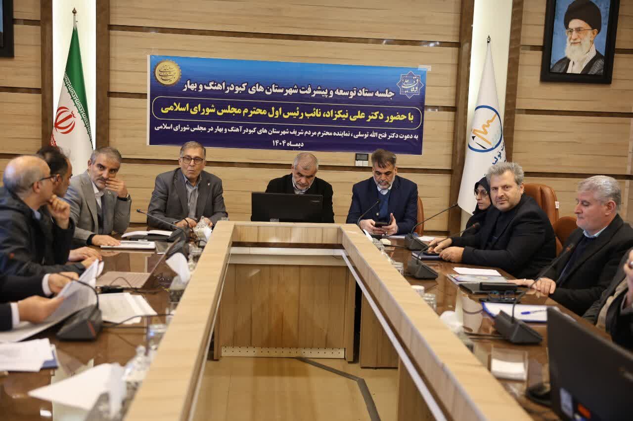 نایب رییس مجلس: واحدهای صنعتی و نیروگاهی به ایفای مسوولیت اجتماعی توجه کنند