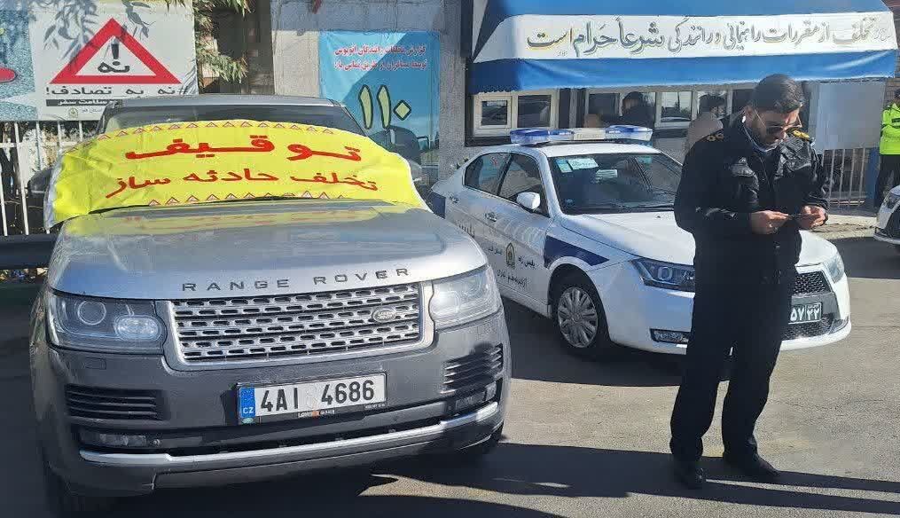 توقیف سواری با سرعت ۲۰۰ کیلومتر توسط تیمهای ضربت پلیس راه قم