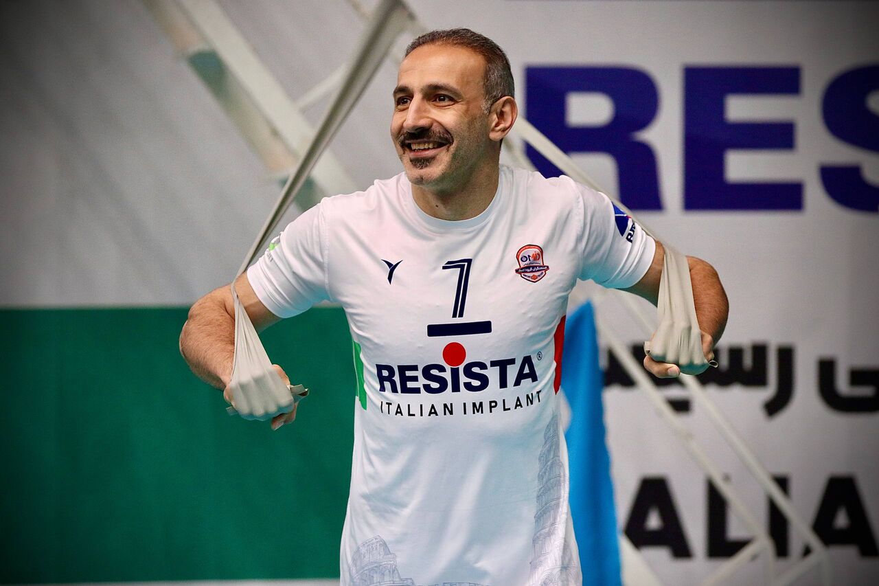 حمزه زرینی به استراحت رفت