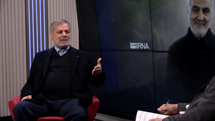 شهید سلیمانی تفکر ایستادگی در برابر آمریکا و اسرائیل را در کشور نهادینه کرد