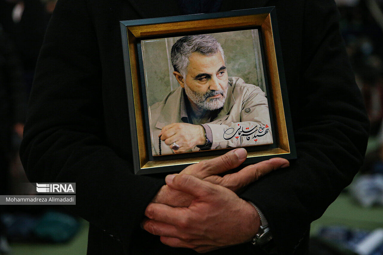 روايت عضو كميسيون امنيت ملي از حاج قاسم؛ محبوبيت ملي تا اثرگذاري جهاني روايت عضو كميسيون امنيت ملي از حاج قاسم؛ محبوبيت ملي تا اثرگذاري جهاني