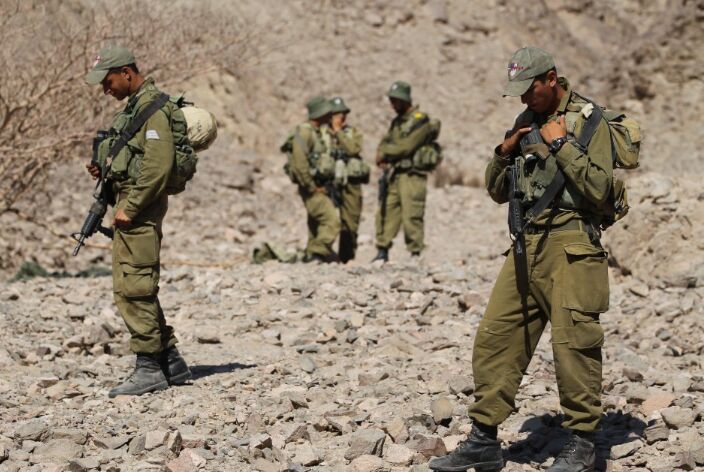 تمرين نظامي رژيم صهيونيستي در بندر اشغالي ايلات تمرين نظامي رژيم صهيونيستي در بندر اشغالي ايلات