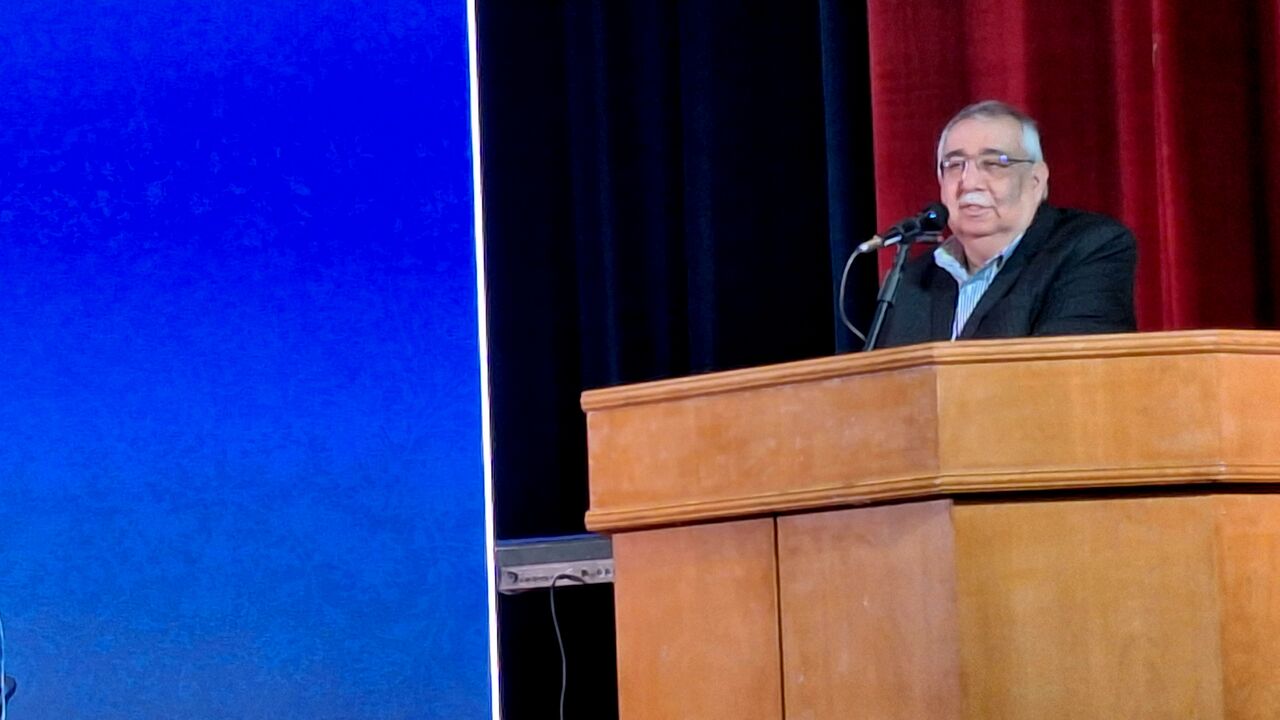 رییس دانشگاه علوم پزشکی اصفهان: پلاسمای سرد نمونه‌ای از کاربرد صلح‌آمیز انرژی هسته‌ای است