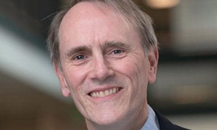 أستاذ جامعي أميركي : "الجنرال سليماني" كان عاملا للاستقرار في المنطقة أستاذ جامعي أميركي : "الجنرال سليماني" كان عاملا للاستقرار في المنطقة