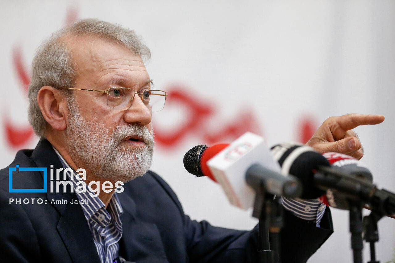 لاریجاني : على ترامب ان يعلم بان التدخل في شؤوننا الداخلية ستكلفه هدم المصالح الامريكية لاریجاني : على ترامب ان يعلم بان التدخل في شؤوننا الداخلية ستكلفه هدم المصالح الامريكية