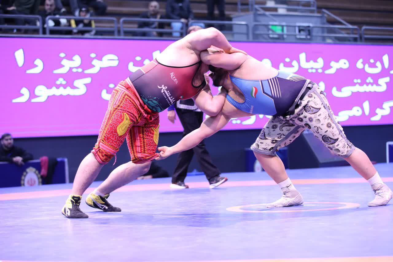 فینالیستهای کشتی پهلوانی مشخص شدند؛ جدال تکراری میرزاپور و طغانی بر سر بازوبند پهلوانی