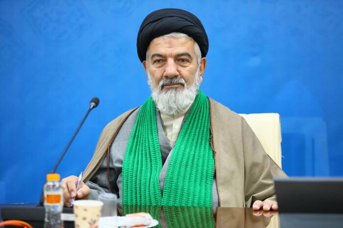 امام جمعه همدان: نوآوری و تحول محور برنامههای دهه فجر باشد