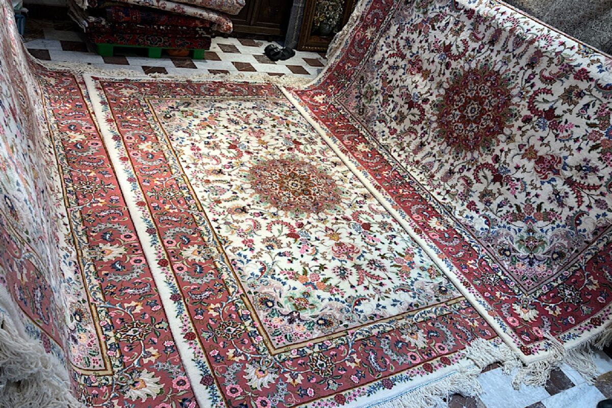 تولید فرش دستباف در خراسان جنوبی ۲۰ درصد کاهش یافت تولید فرش دستباف در خراسان جنوبی ۲۰ درصد کاهش یافت