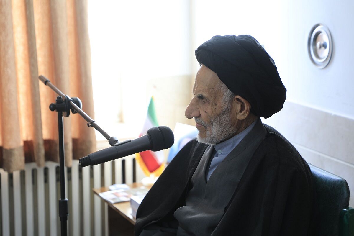 امام جمعه بیرجند: کمک به دولت برای تسهیل امور اجرایی کشور ضروری است امام جمعه بیرجند: کمک به دولت برای تسهیل امور اجرایی کشور ضروری است