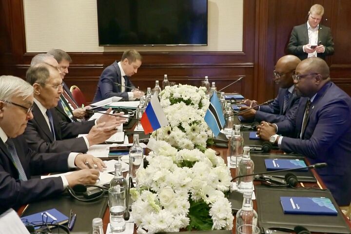 بوتسوانا شرکت‌های روسی را به همکاری در بخش معادن و الماس دعوت کرد