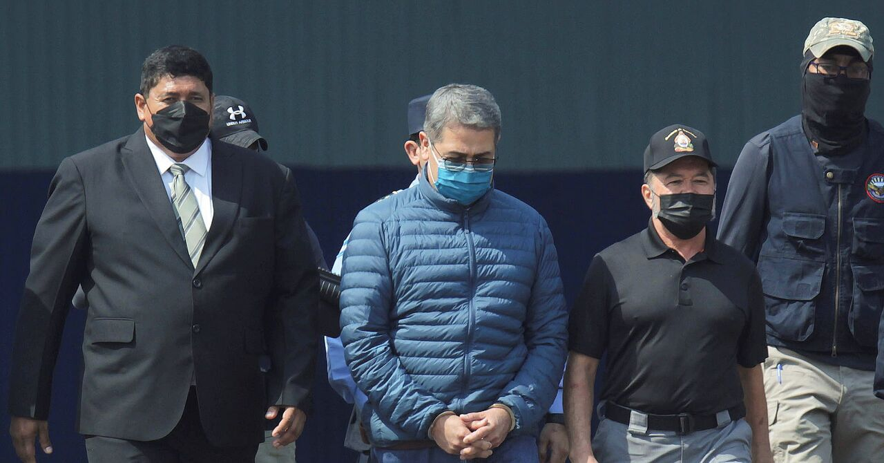 آمریکای لاتین و نمایش سیاست دوگانه ترامپ در مبارزه ادعایی با قاچاق مواد مخدر