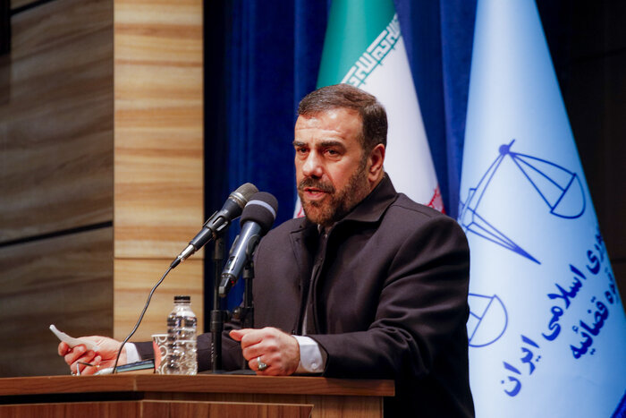 استاندار فارس: نظارت قضایی بر اعمال اداری تضمینکننده حاکمیت قانون است