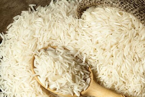 ۲۳ هزار تن برنج وارداتی در بندر بوشهر تخلیه شد ۲۳ هزار تن برنج وارداتی در بندر بوشهر تخلیه شد