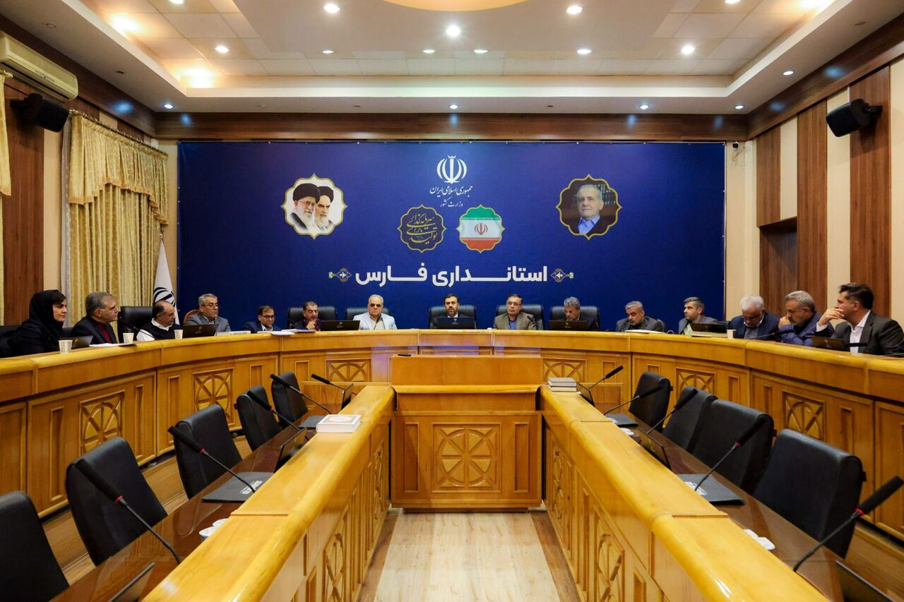 دستورات استاندار فارس برای حل مسائل فعالان بخش خصوصی