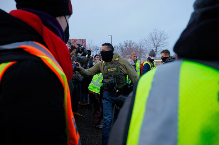 خشم عمومی در آمریکا از کشته شدن یک زن بدست ماموران مهاجرت + فیلم