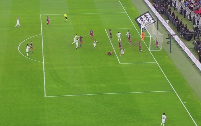 الکلاسیکوی جنونآمیز با طعم برزیلی؛ قهرمانی بارسلونا با عبور از رئال در جده