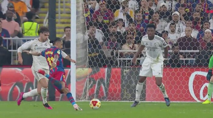 الکلاسیکوی جنونآمیز با طعم برزیلی؛ قهرمانی بارسلونا با عبور از رئال در جده