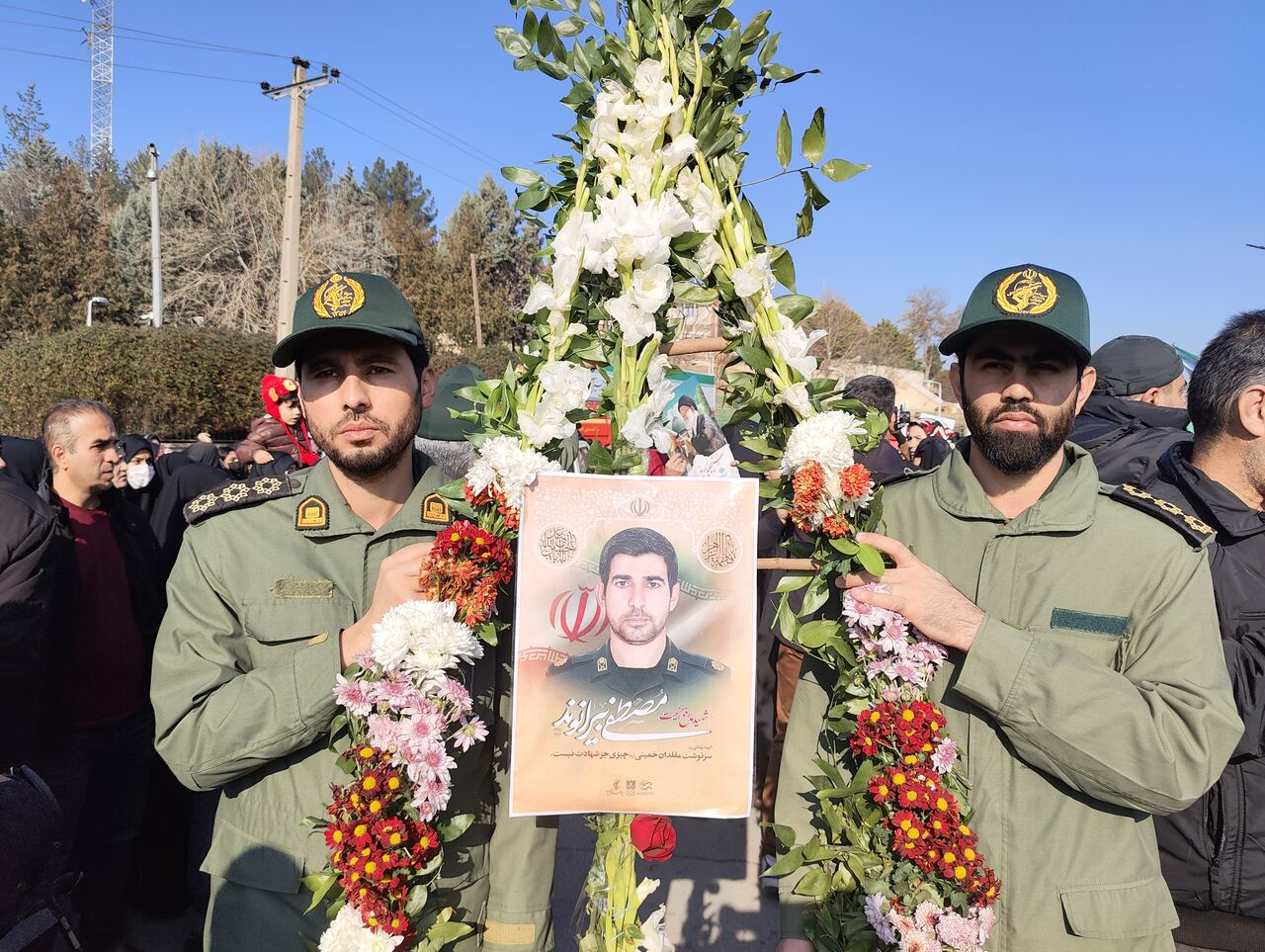 پیکر پاک "مصطفی بیرانوند" شهید امنیت در خرمآباد تشییع شد پیکر پاک "مصطفی بیرانوند" شهید امنیت در خرمآباد تشییع شد