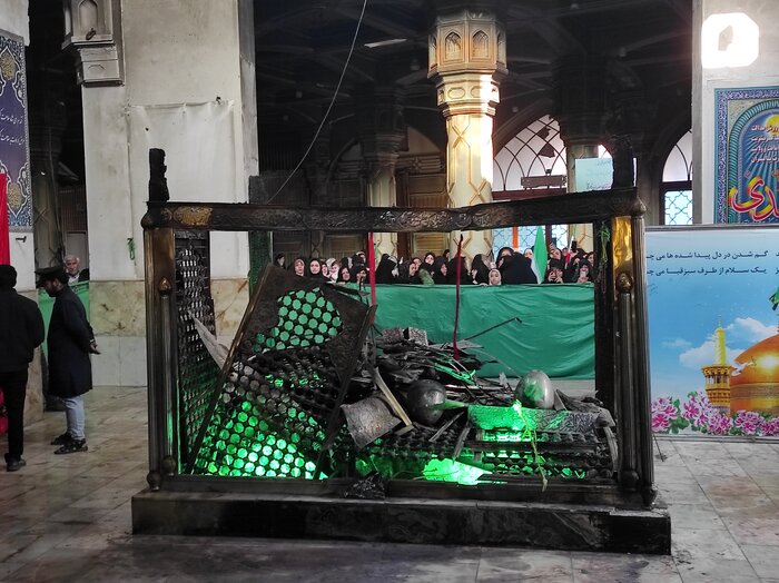 ادای احترام وزیر میراث فرهنگی به حضرت سبزقبا(ع)