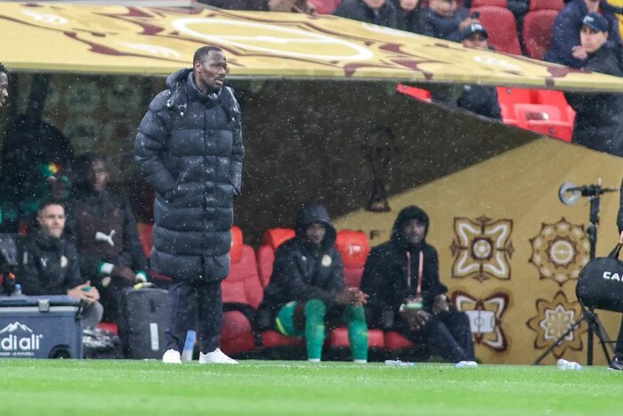 پشیمانی سرمربی سنگال بعد از قهرمانی در آفریقا؛ از فوتبال عذرخواهی میکنم!