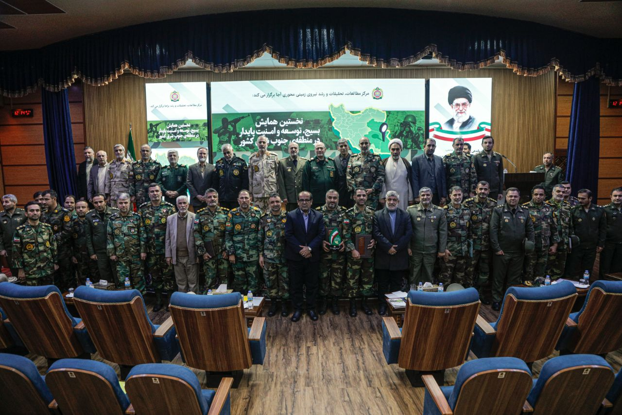 فرمانده نیروی زمینی ارتش: امنیت پایدار مستلزم توسعه‌ پدافند داخلی است