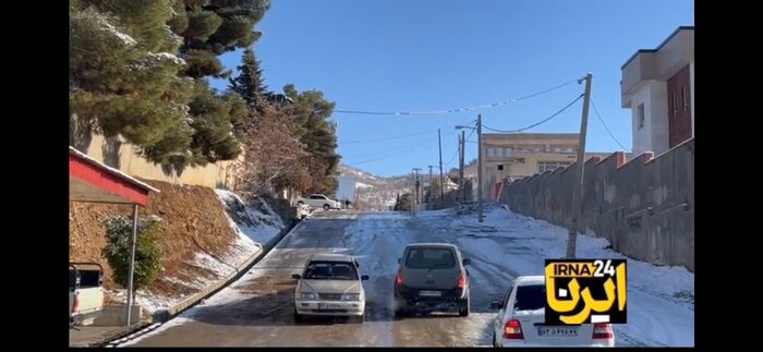 کولاک و سرما در کهگیلویه‌ و بویراحمد/ از یخ‌زدگی کنتورهای آب تا لغزندگی جاده‌ها+ فیلم