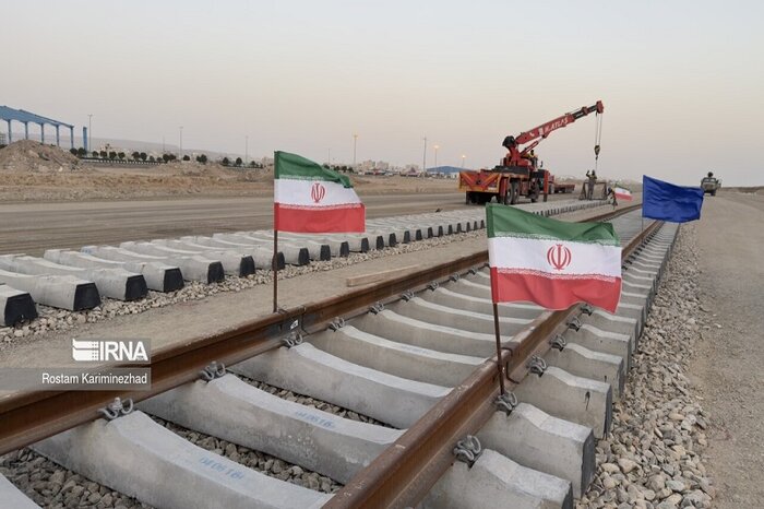 لایروبی اروند برای نخستین بار پس از دفاع مقدس/ احیای خط آهن چین به ایران