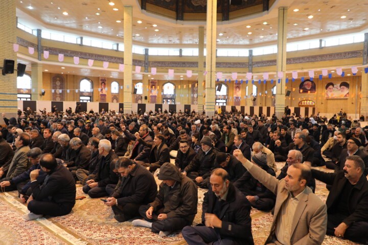 امامجمعه ایلام: اعتماد به کارگزاران نظام دشمن را مایوس میکند