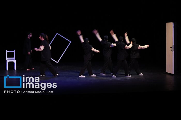 اجرای بدون دیالوگ «گُم» با «نسلِ سکوت»/ برف حریف نمایشهای خیابانی نشد