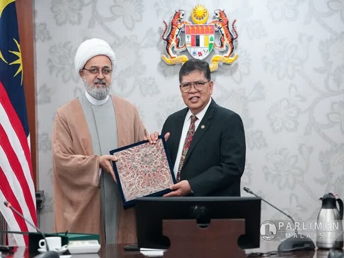 آزادگان جهان برای حمایت از فلسطین اقدام کنند