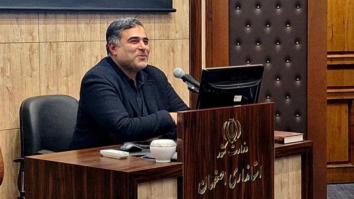 بهرهگیری از ظرفیت تمام اقشار و تشکلهای مردمی در تامین امنیت محلات اصفهان