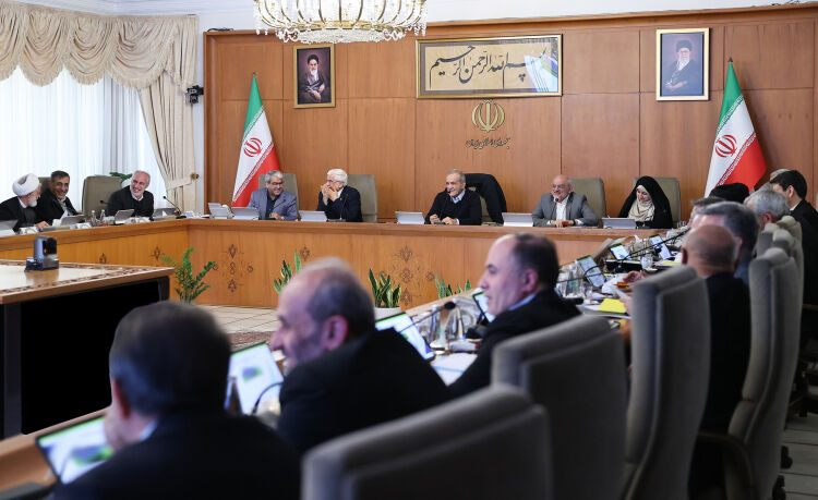 پزشکیان: وضعیت کشور در توسعه انرژیهای تجدیدپذیر قابل مقایسه با گذشته نیست