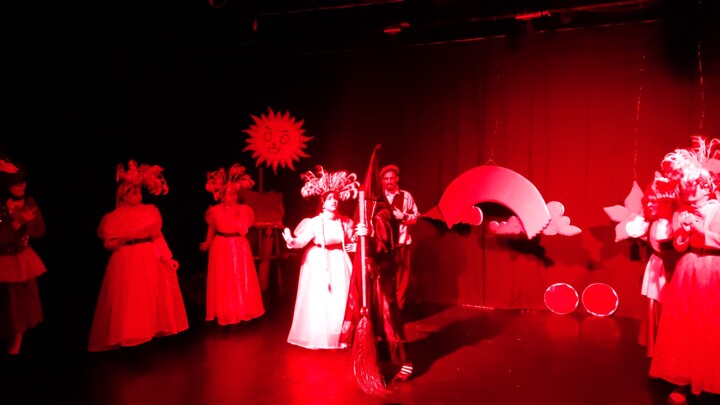 نمایش «قاصدک‌های رنگی» پرواز شادی در آسمان کودکان + فیلم