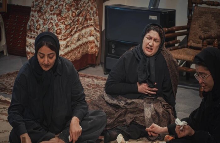 میزبانی «خانواده آقای هاشمی» از وزیر فرهنگ/قصه جنگ تحمیلی ۱۲روزه روی صحنه رفت 