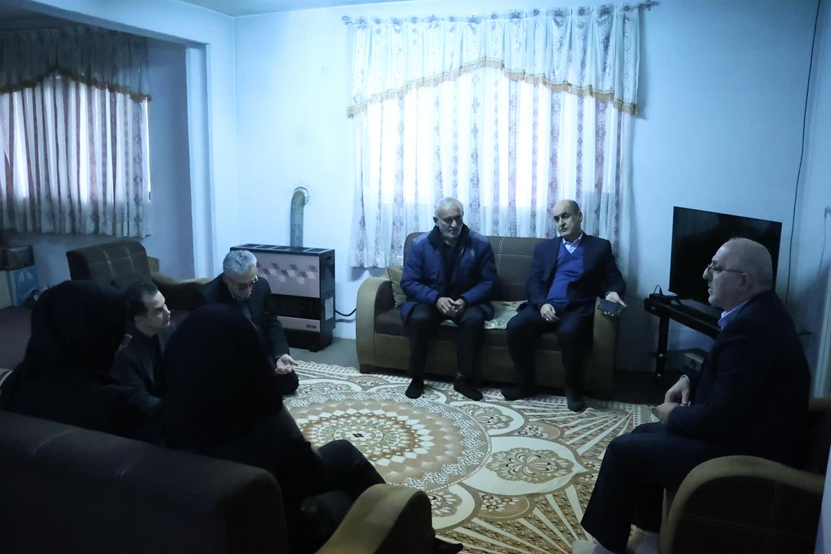 تاکید استاندار گیلان بر رفع مشکلات مسکن و اشتغال و همکاری پژوهشی با دانشگاه‌ها