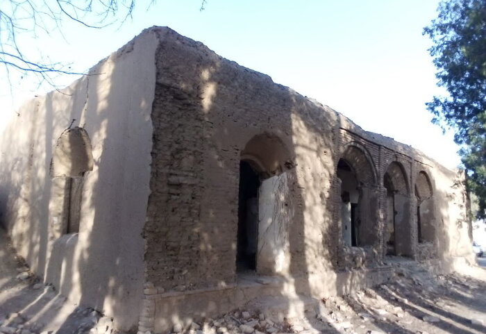 غروب یک عمارت تاریخی در کوهبنان کرمان؛ لودرها به جان خانه وکیلی افتادند