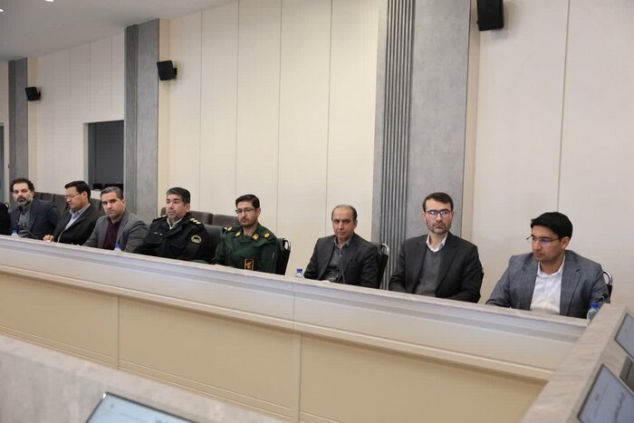 استاندار خراسان جنوبی تاکید کرد: امکانات ورزشی ادارات در اختیار جوانان قرار گیرد