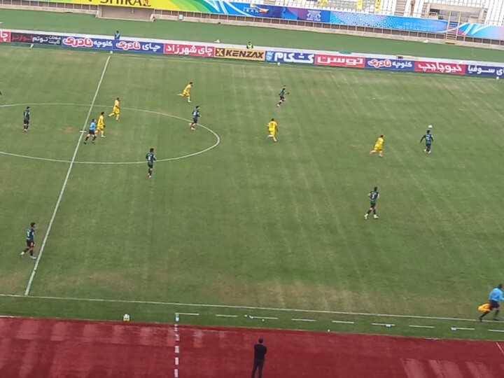 شکست غافلگیرکننده خیبر خرم‌آباد با گل به خودی در شیراز