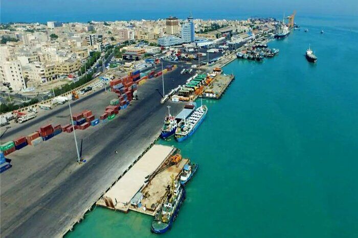 امام جمعه بندرعباس: مکران؛ نیازمند اتاق فکر جامع نخبگان است