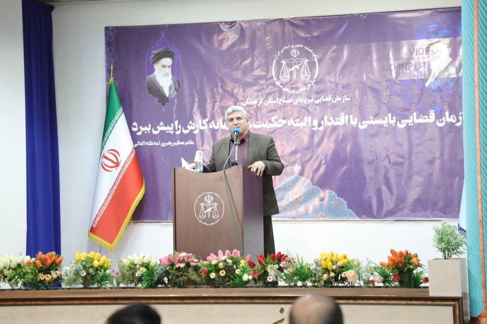 معاون استاندار کردستان: مسئولان و مردم در برابر توطئه‌های دشمن متحد باشند