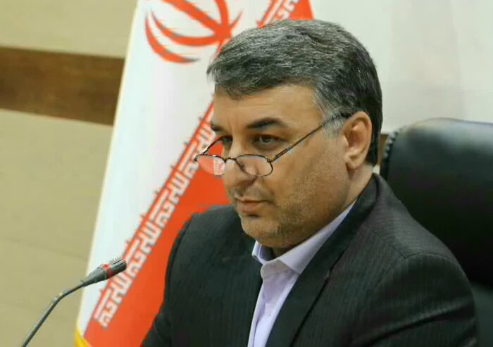 آغاز برداشت گندم در آرادان با ۲۰ کمباین