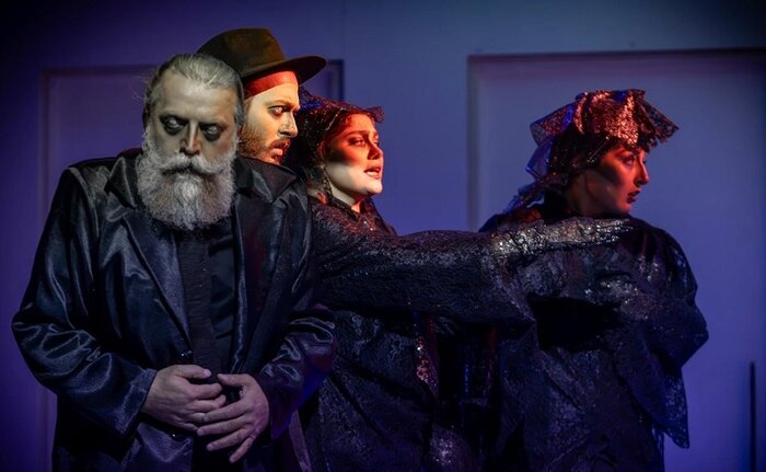 «خندیدن زیر مشت و لگد» به الهه حسیننژاد تقدیم شد/ اجرای «جهنمیان» و فروش دوغ و گوشفیل